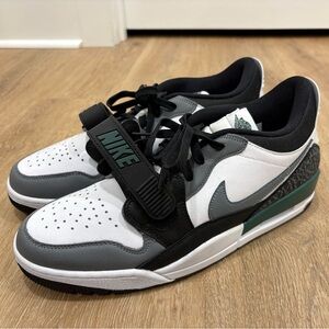 NWOB-Jordan Legacy 312 Low